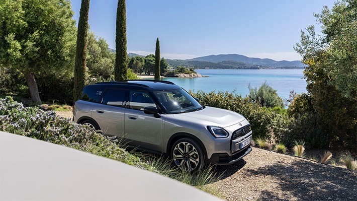 MINI E-Mobilite - cooper yandan görünüm